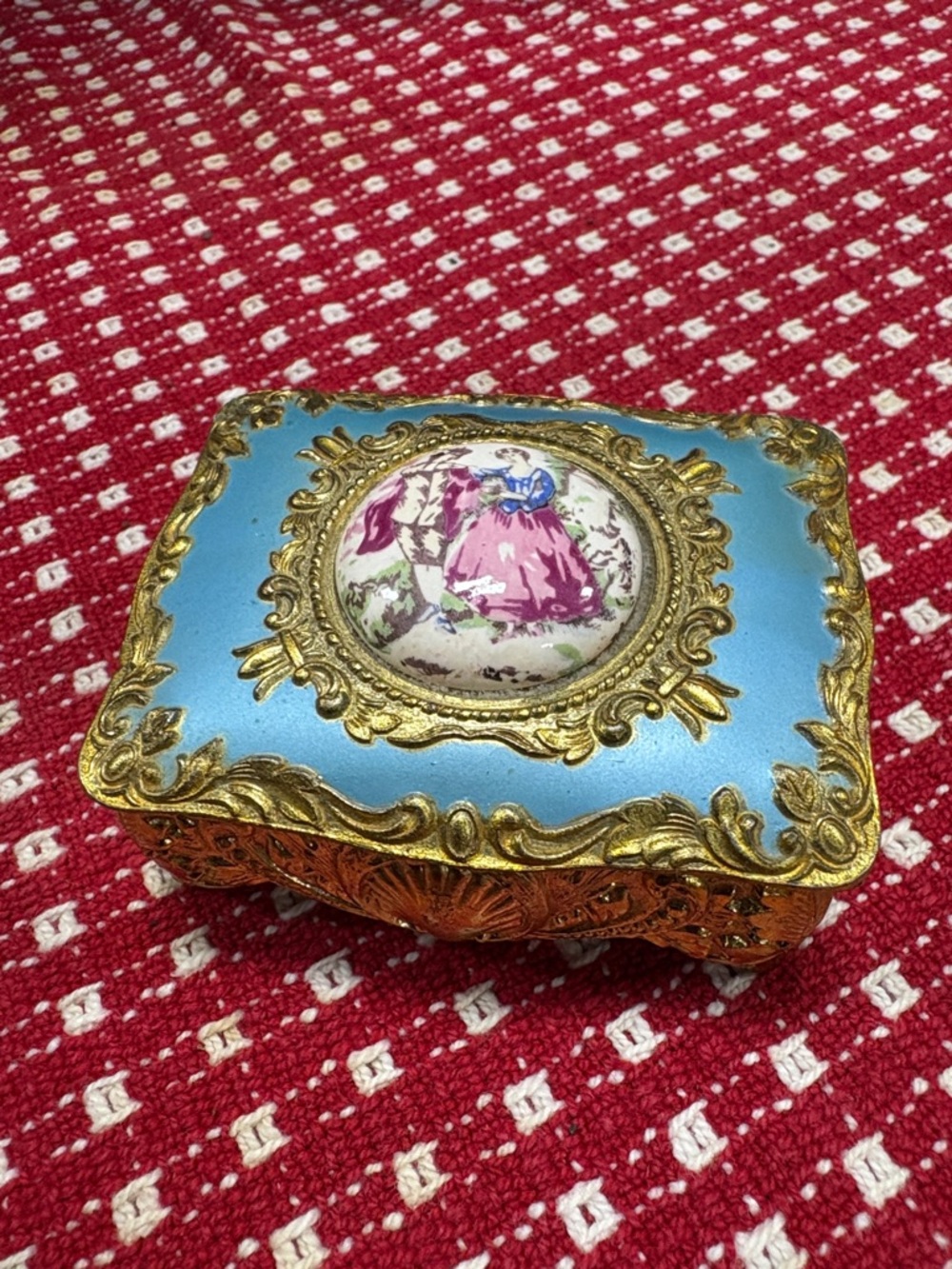 Gilt Porcelain Romance Enamel Trinket Box Jewelry Signed Japan